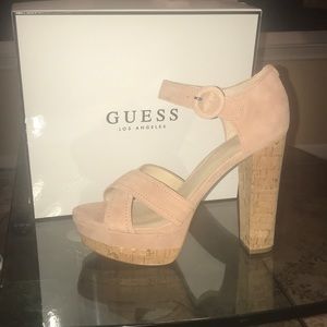 🎀NWT GUESS PINK SUEDE PARRIS PLATFORMS!!🎀